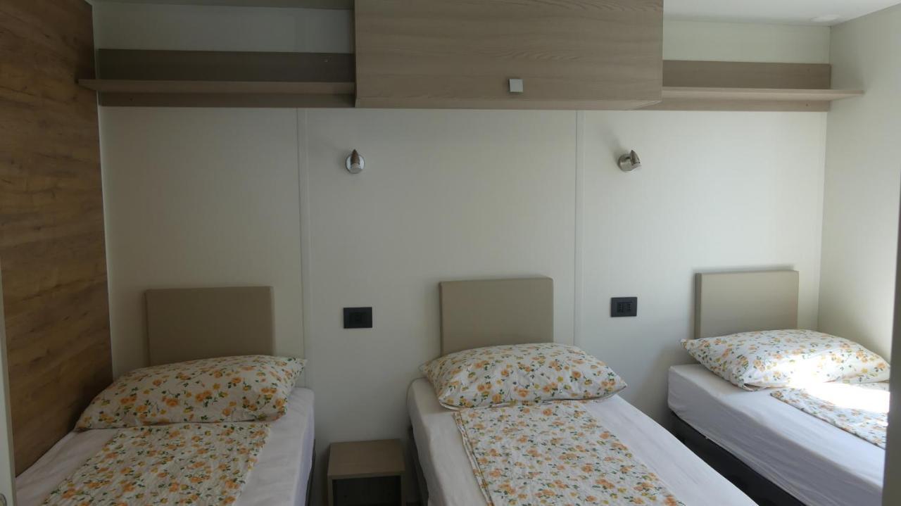Agricampeggio Relax Maxicaravan Castelletto Zewnętrze zdjęcie