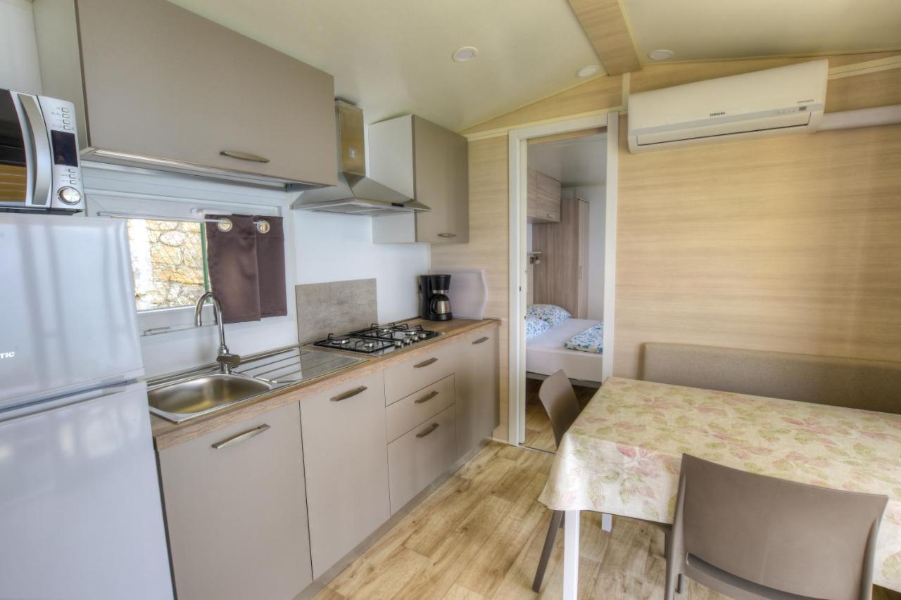 Agricampeggio Relax Maxicaravan Castelletto Zewnętrze zdjęcie